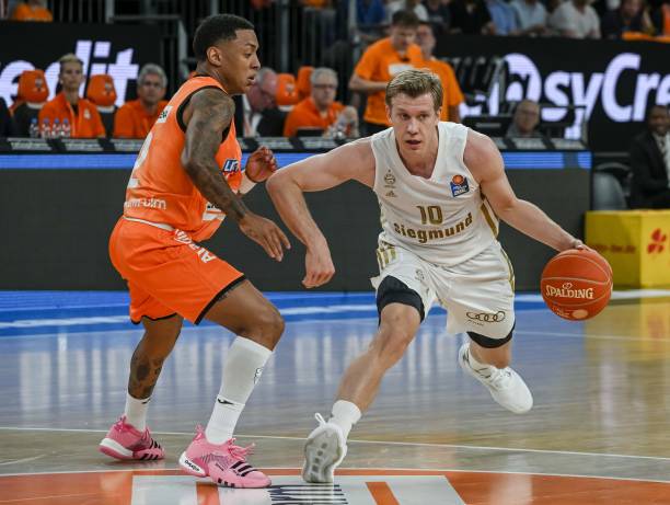 硬仗逐步崭 硬仗逐步崭