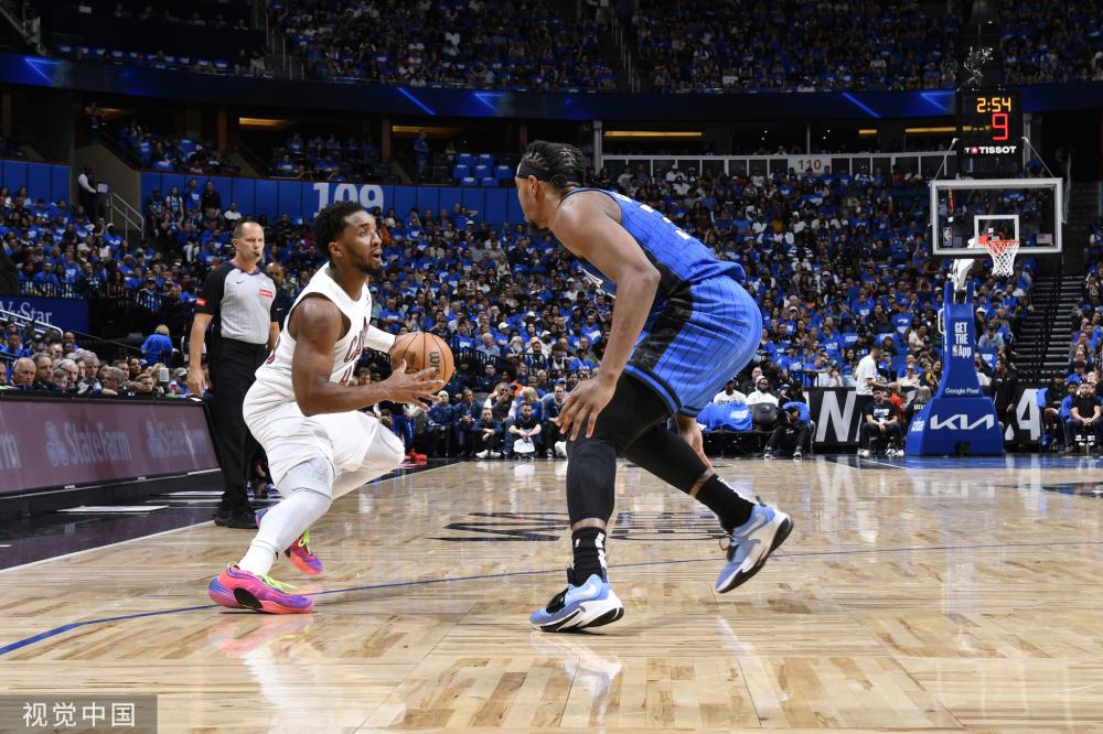 出场的球员 出场的球员