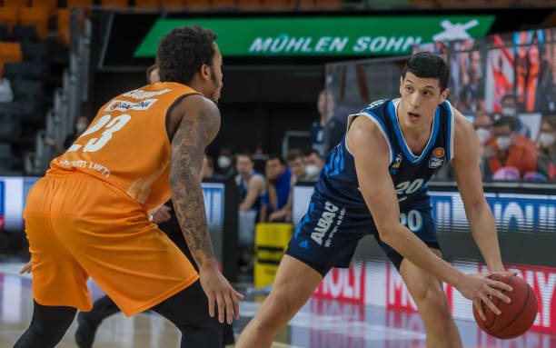 霍伊伦德的 霍伊伦德的